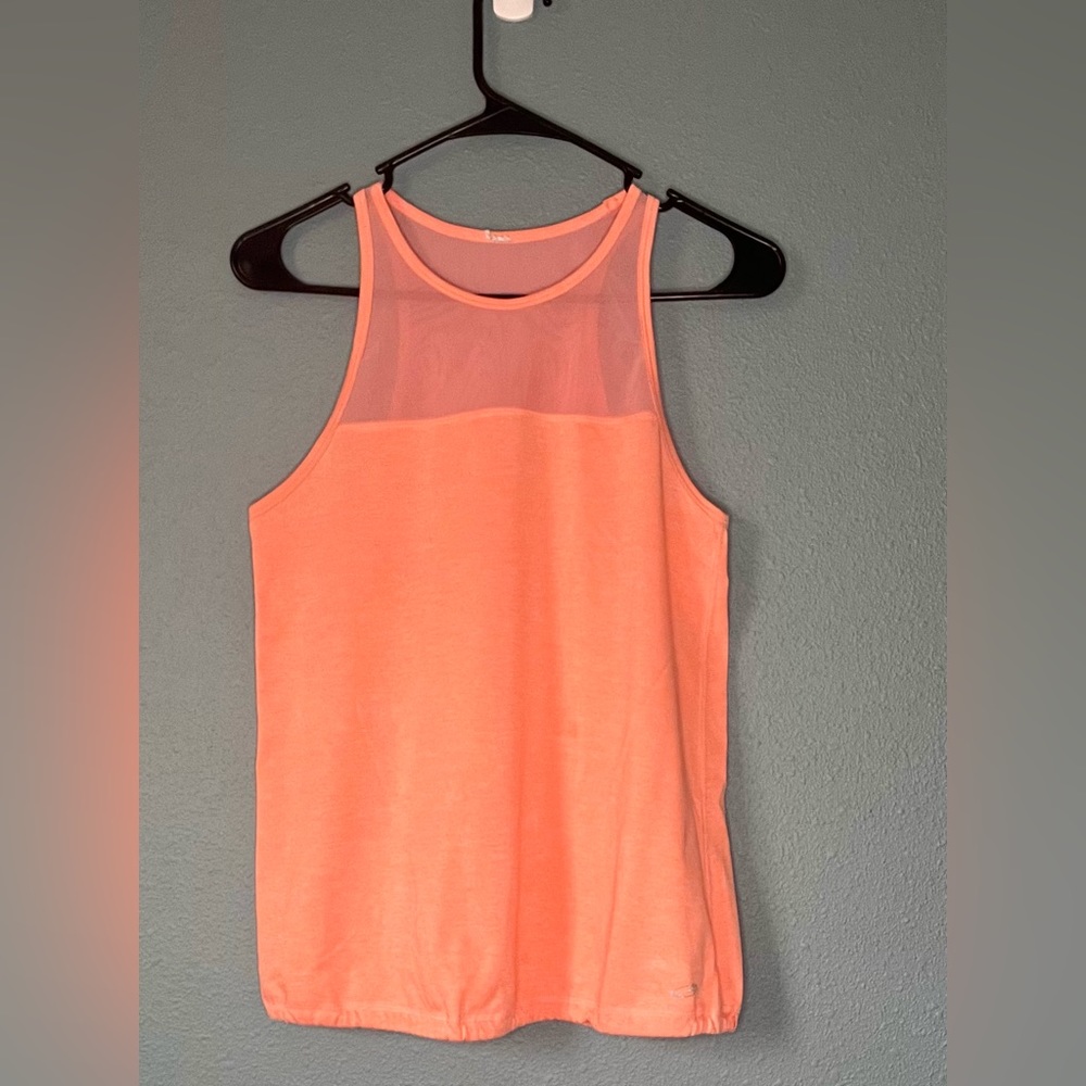 Sleeveless mesh contrast tank top